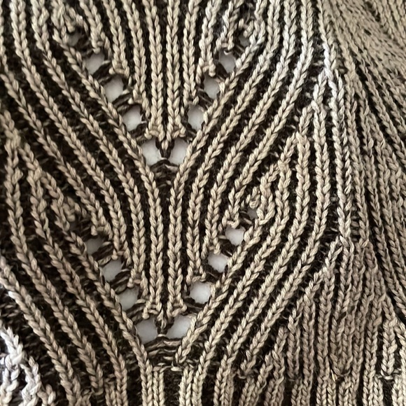 BCBG max Azria, tulip shaped super soft comfortable knit dress, brown, size S - Picture 9 of 10